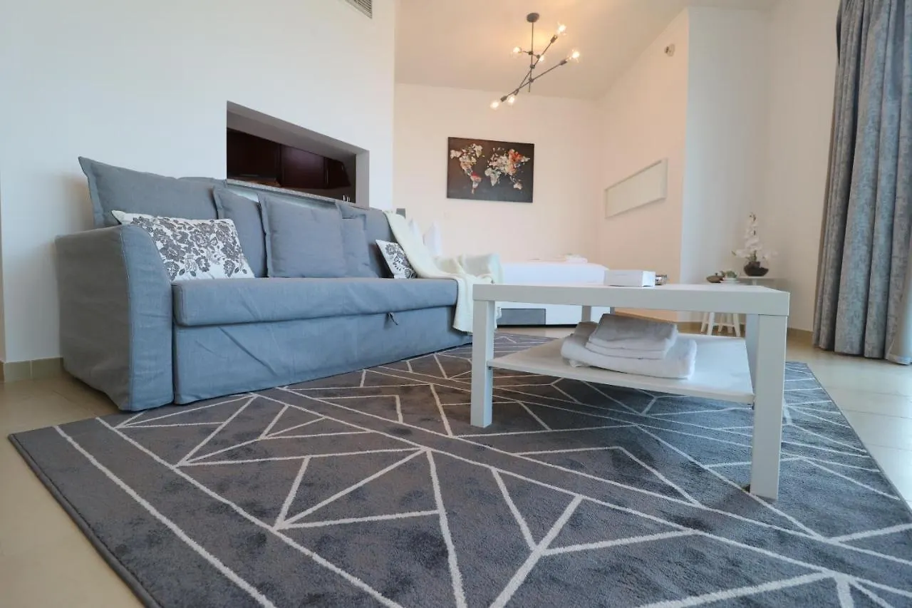 Appartement Bright & Valuable, Close To Metro Station Dubai