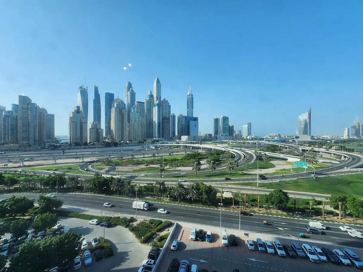 Bright & Valuable, Close To Metro Station Dubaj
