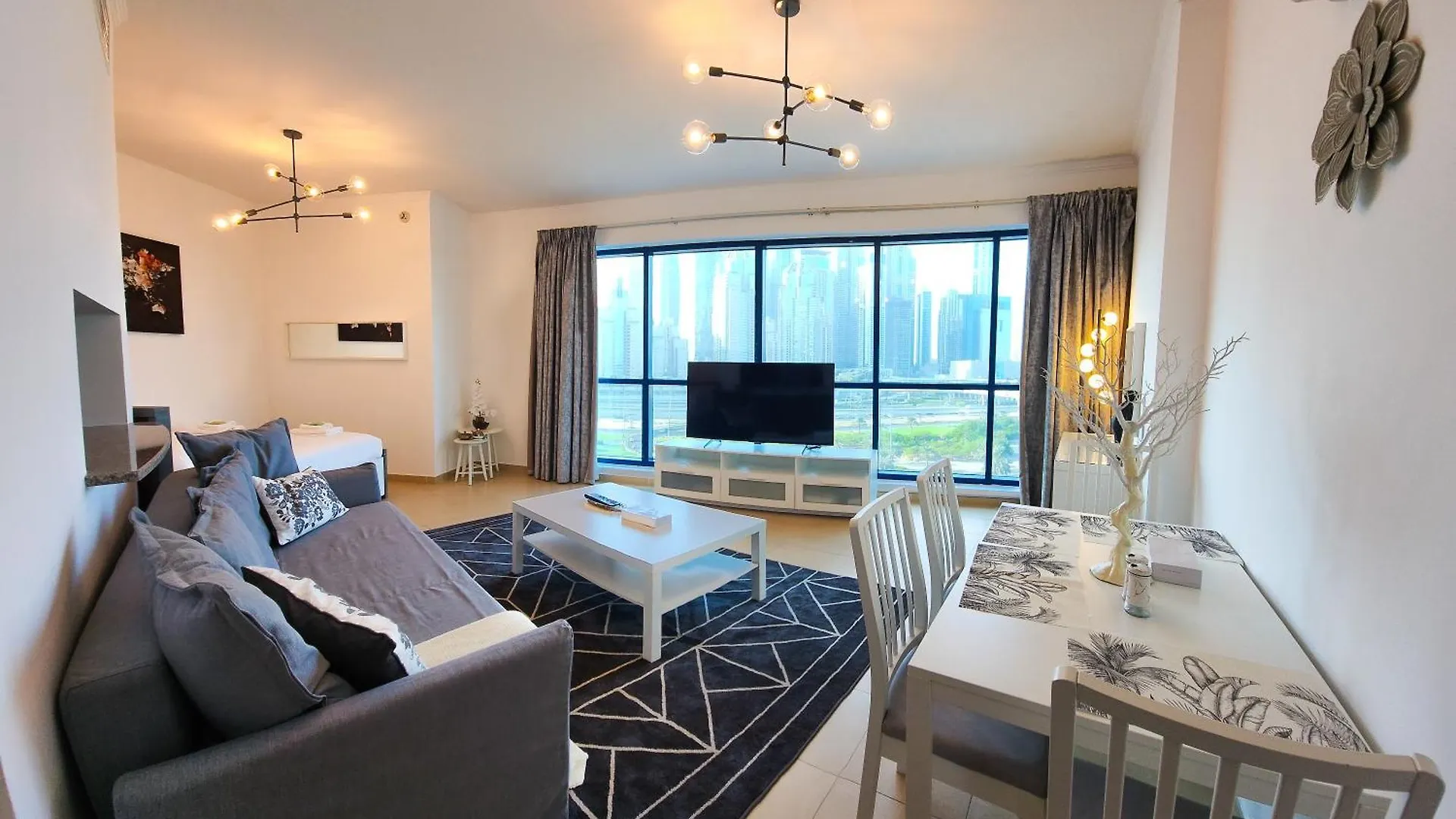Bright & Valuable, Close To Metro Station Dubaj Zjednoczone Emiraty Arabskie